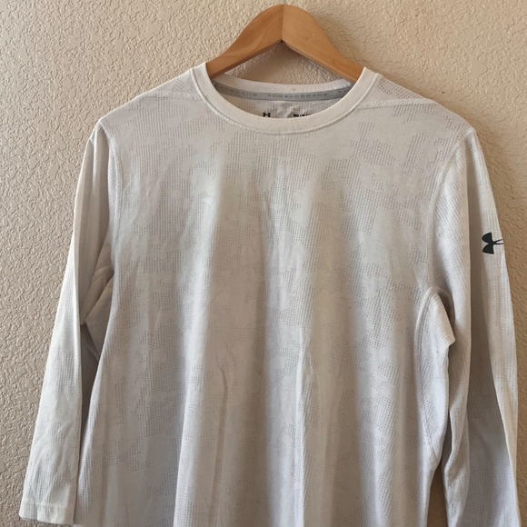 Under Armour Quarter Sleeve Performance T-shirt Undershirt - Picture 3 of 7